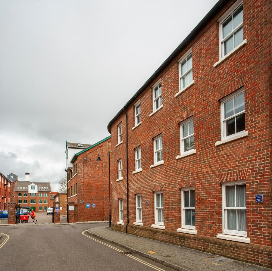 The Spires - Cosy Apartment Just Outside Of City Centre Canterbury Eksteriør bilde