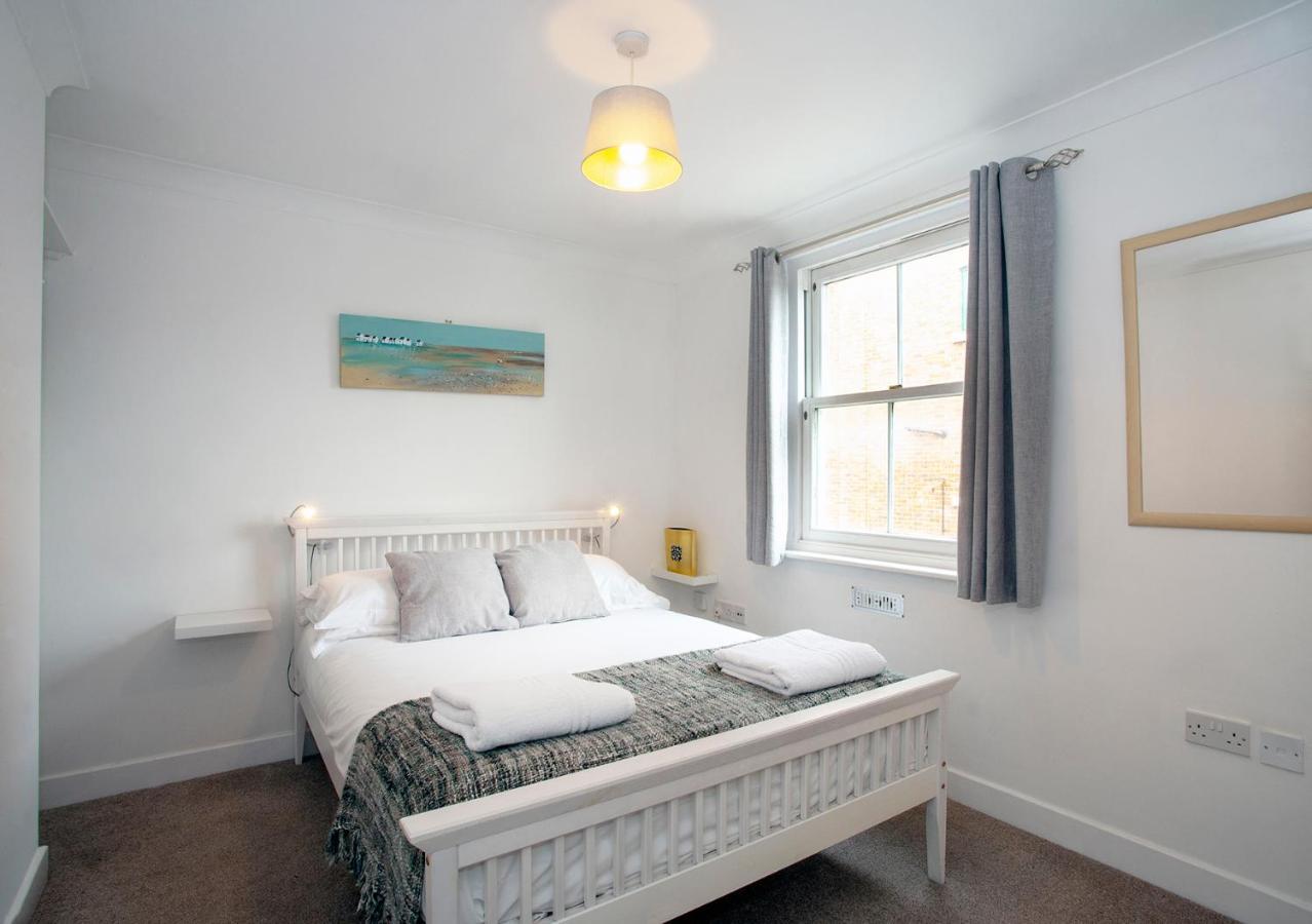 The Spires - Cosy Apartment Just Outside Of City Centre Canterbury Eksteriør bilde
